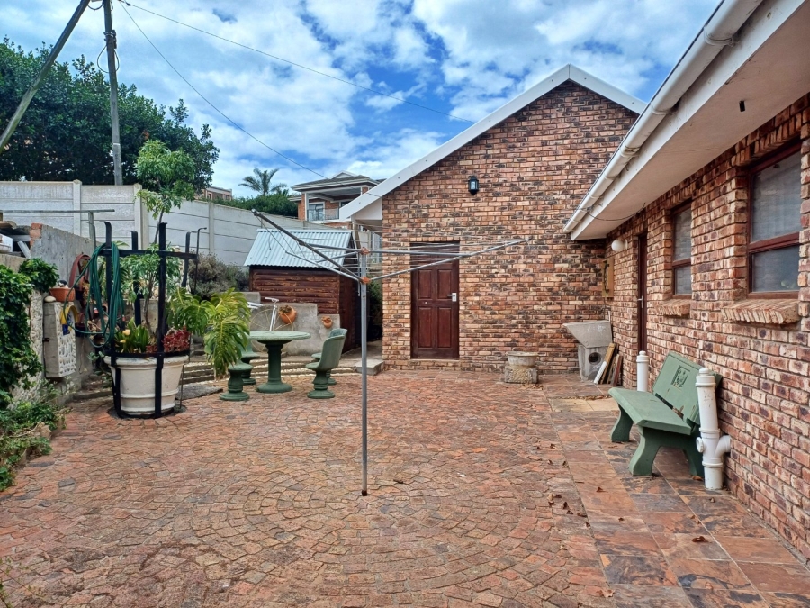 2 Bedroom Property for Sale in Fraaiuitsig Western Cape